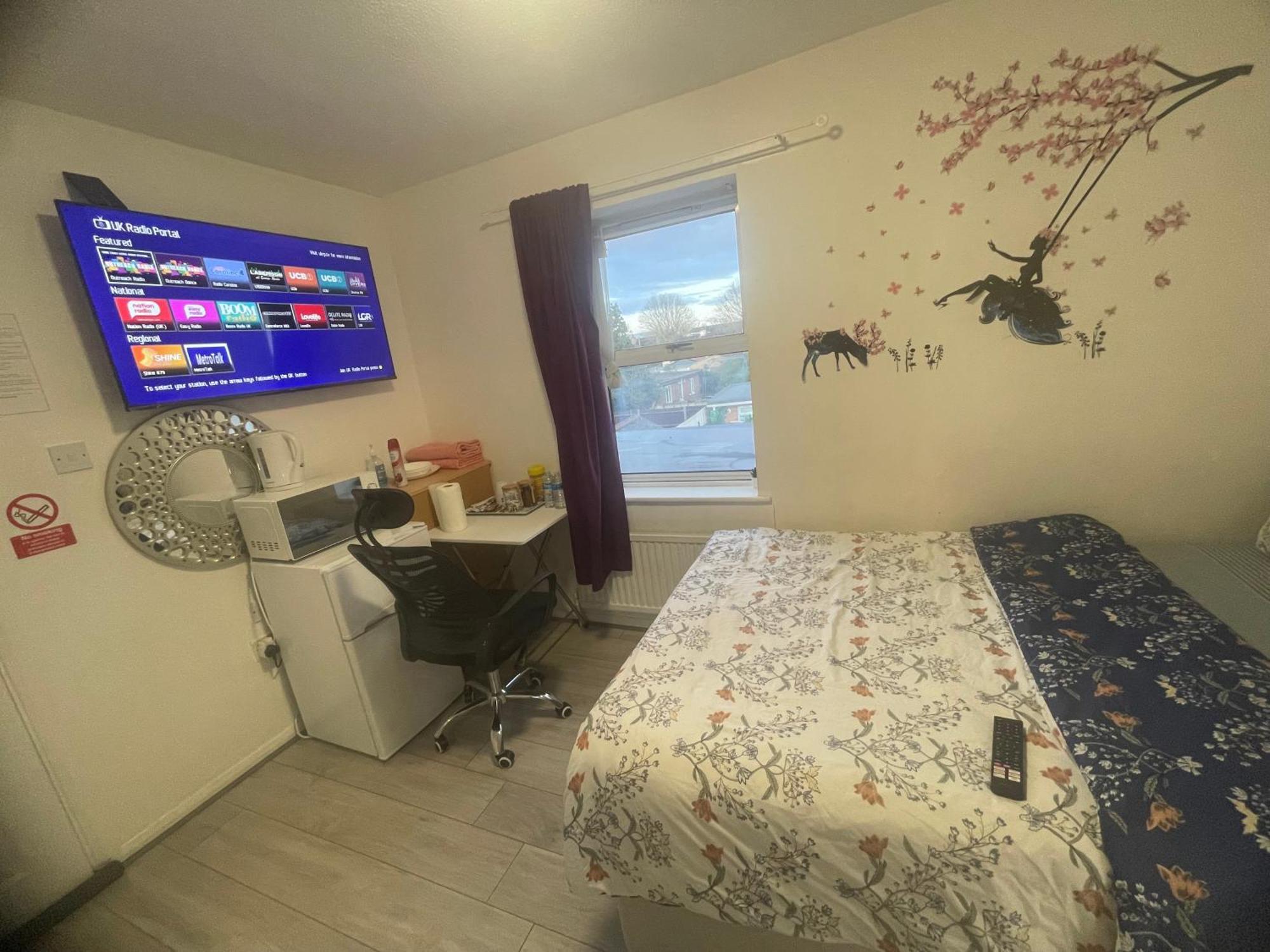 North Avenue Guest House Ltd, Heathrow Airport-Free Parking Гейс Екстер'єр фото